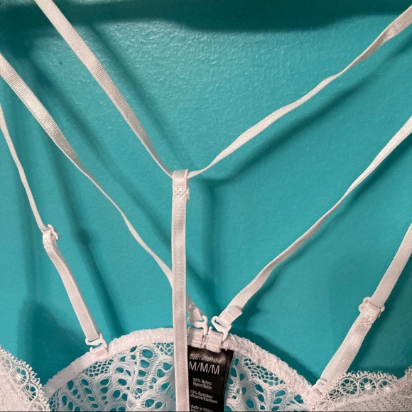 Bralette Lightly lined Semi-sheer Lace Medium and Large - Picture 12 of 16